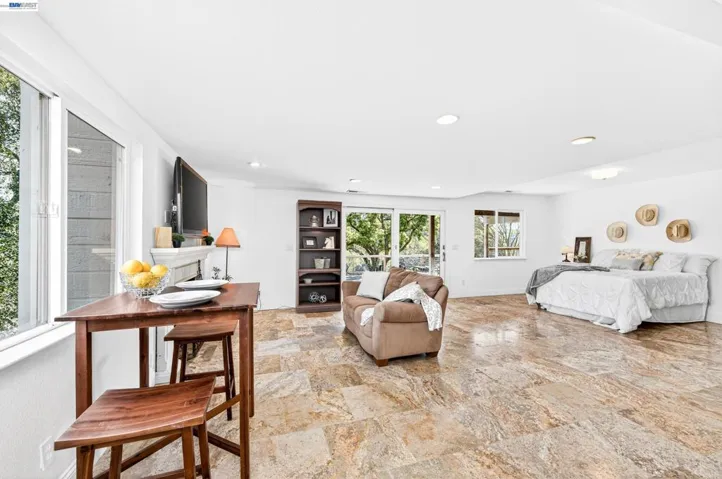 10700 Foothill Rd, Sunol, California 94586