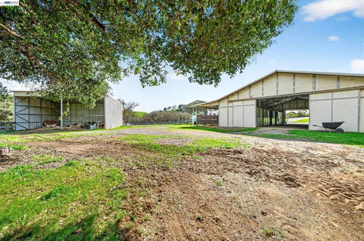 10700 Foothill Rd, Sunol, California 94586