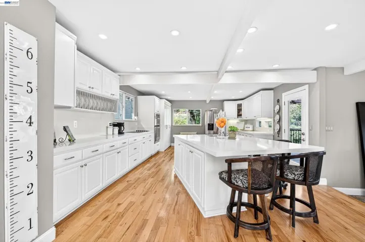 10700 Foothill Rd, Sunol, California 94586
