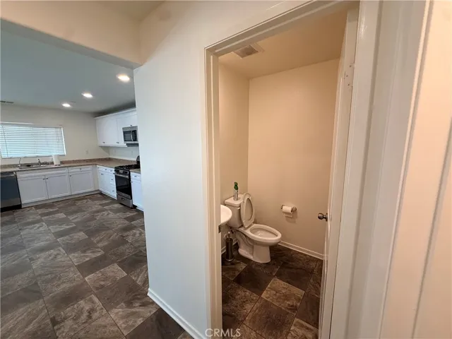 16931 Montgomery, Fontana, California 92336