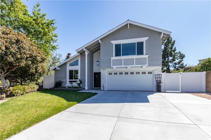 Cul-de-sac location right next to a beautiful park! This house is perfection!