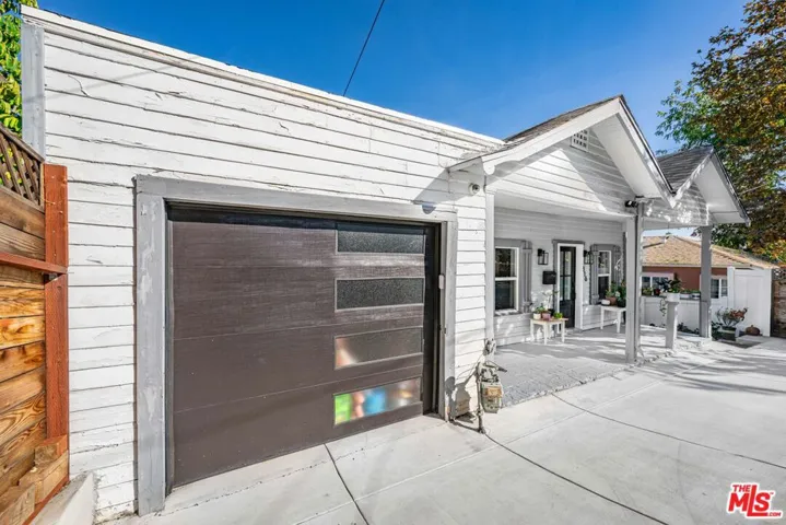 Oversized One Car Garage