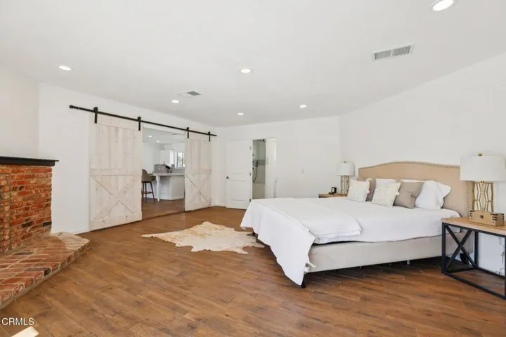 16-web-or-mls-E Ave T 2-S1203-016