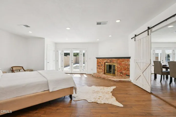 14-web-or-mls-E Ave T 2-S1203-014