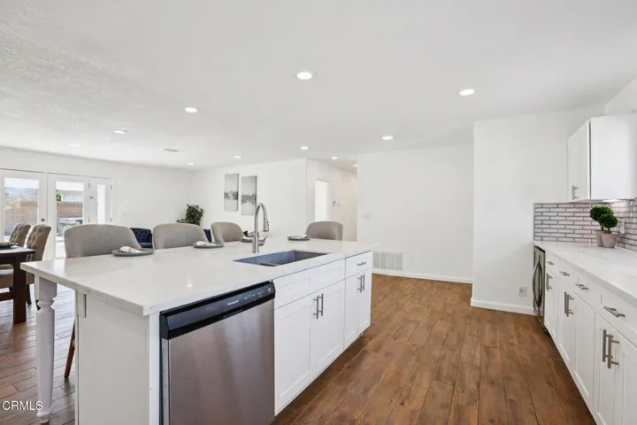 10-web-or-mls-E Ave T 2-S1203-010