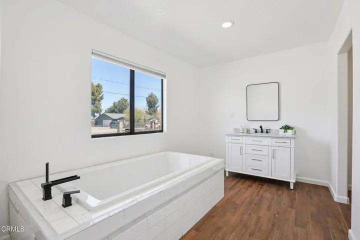 18-web-or-mls-E Ave T 2-S1203-018