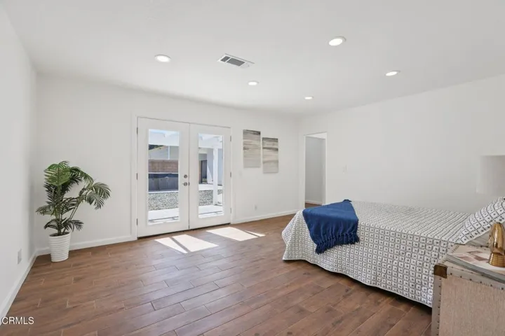 20-web-or-mls-E Ave T 2-S1203-020