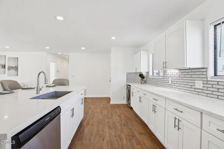 9-web-or-mls-E Ave T 2-S1203-009