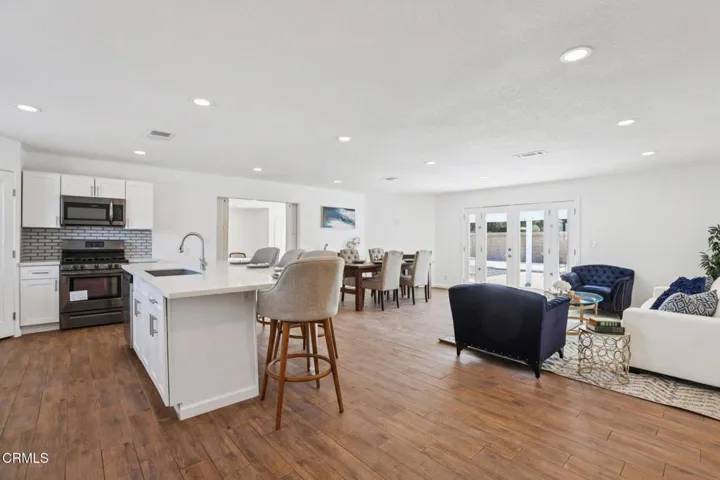 11-web-or-mls-E Ave T 2-S1203-011