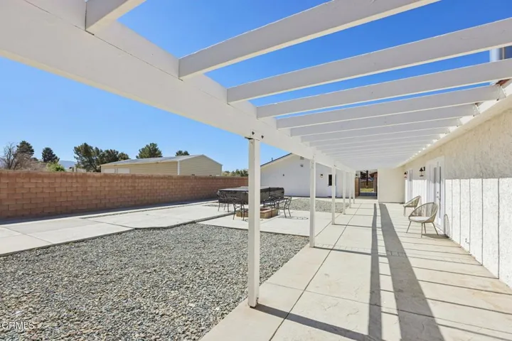 38-web-or-mls-E Ave T 2-S1203-038