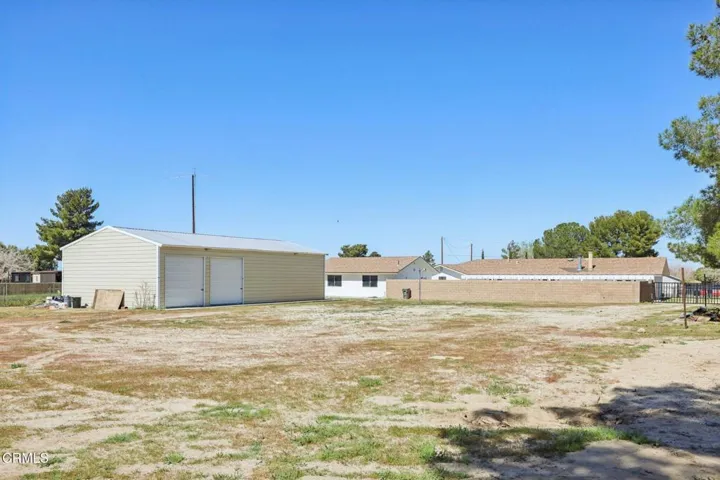 42-web-or-mls-E Ave T 2-S1203-042