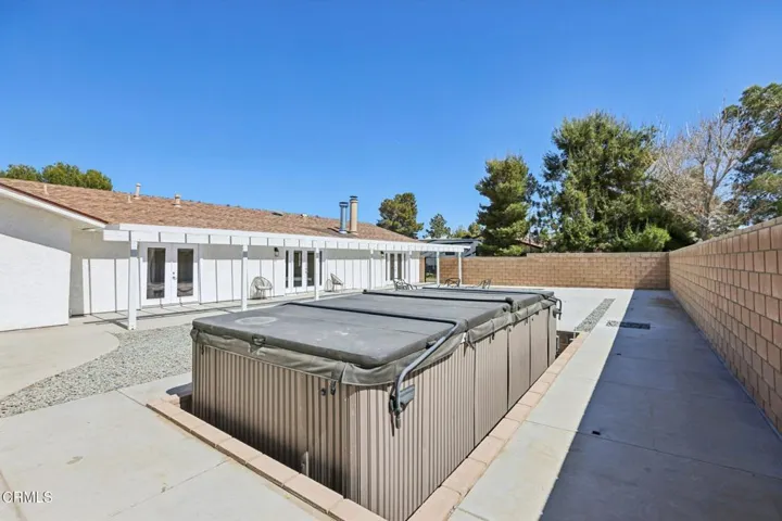 39-web-or-mls-E Ave T 2-S1203-039