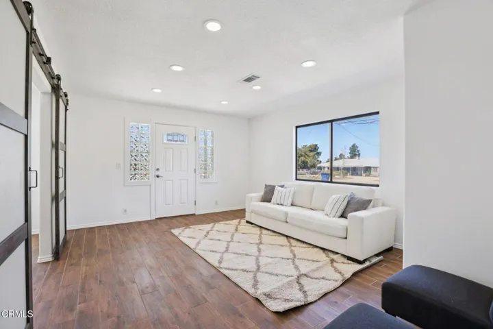 28-web-or-mls-E Ave T 2-S1203-028