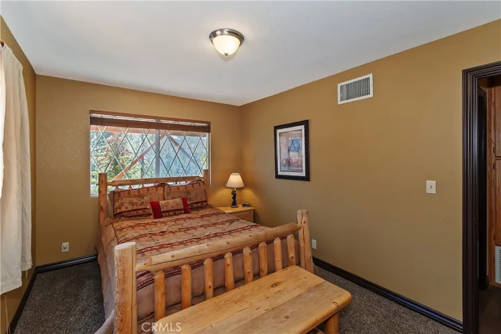 43850 Yosemite, Big Bear Lake, California 92315