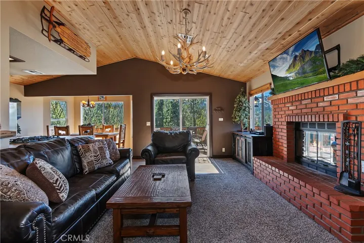 43850 Yosemite, Big Bear Lake, California 92315