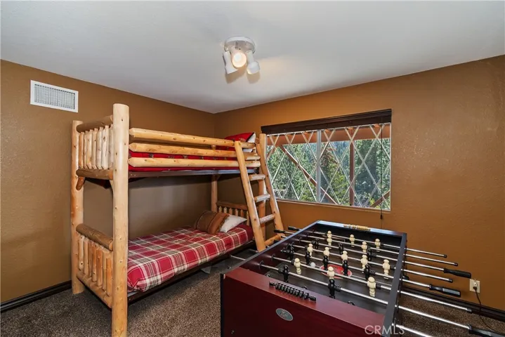 43850 Yosemite, Big Bear Lake, California 92315