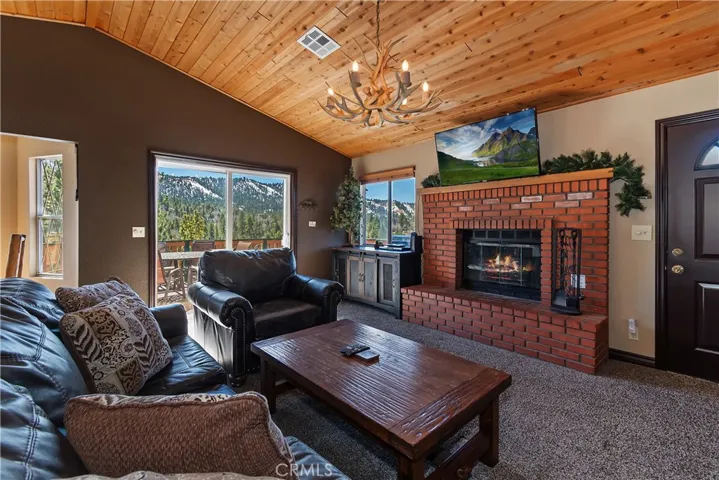 43850 Yosemite, Big Bear Lake, California 92315