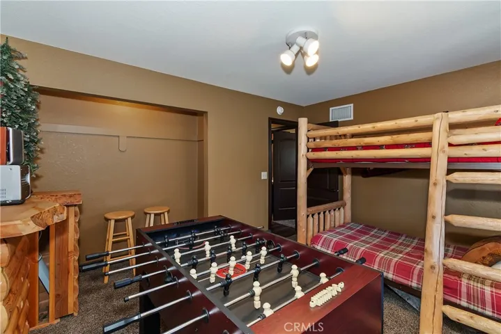 43850 Yosemite, Big Bear Lake, California 92315