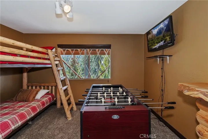 43850 Yosemite, Big Bear Lake, California 92315