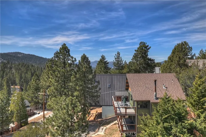 43850 Yosemite, Big Bear Lake, California 92315