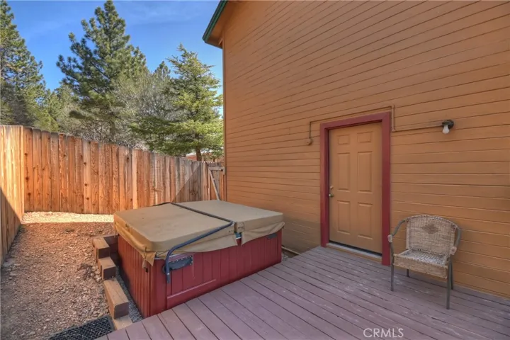 43850 Yosemite, Big Bear Lake, California 92315