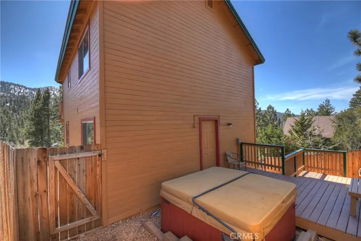43850 Yosemite, Big Bear Lake, California 92315