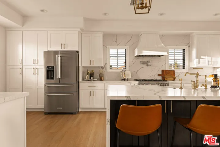 7403 Stewart Avenue, Los Angeles, California 90045
