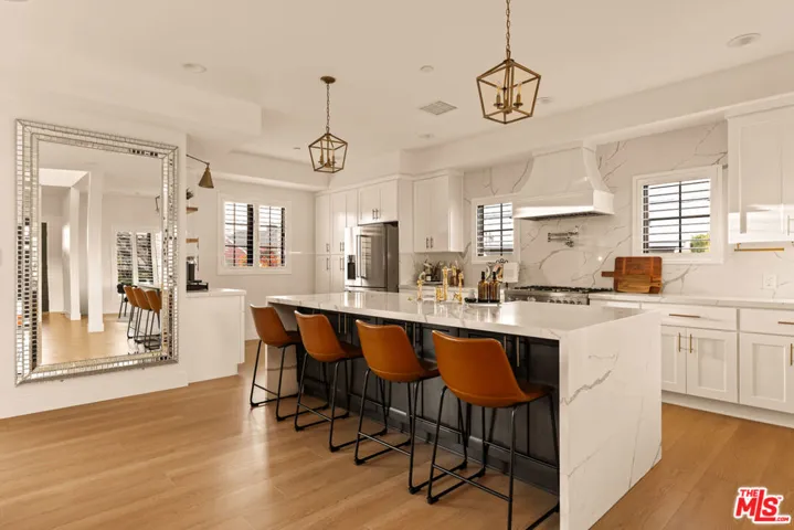7403 Stewart Avenue, Los Angeles, California 90045