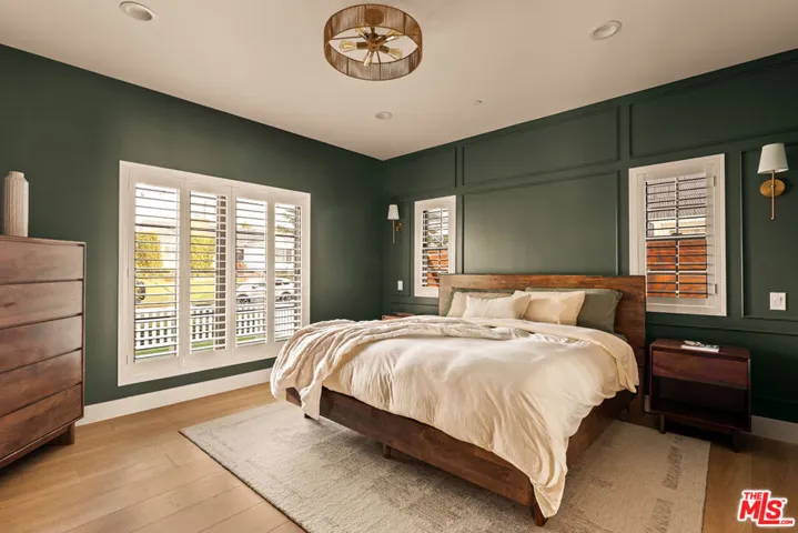 7403 Stewart Avenue, Los Angeles, California 90045
