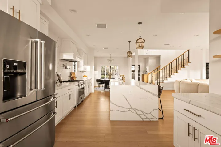7403 Stewart Avenue, Los Angeles, California 90045