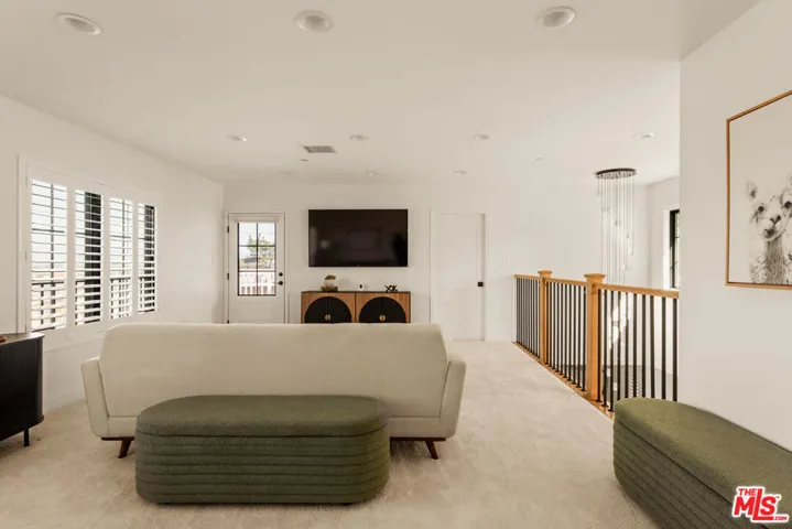 7403 Stewart Avenue, Los Angeles, California 90045