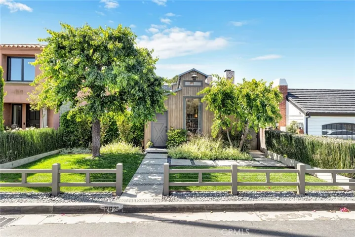2622 Crestview Drive, Newport Beach, California 92663