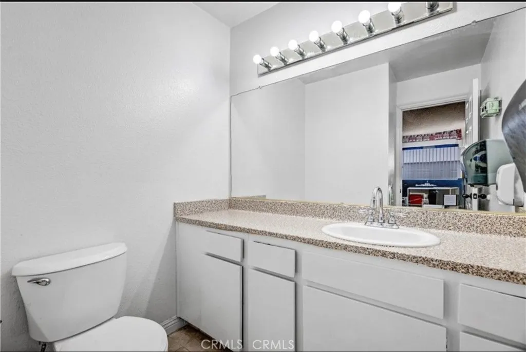Downstairs half bath