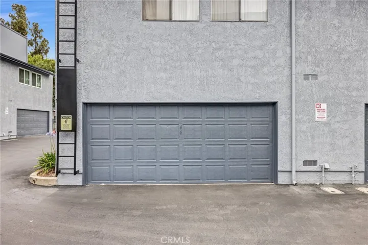Attached 2 car garage