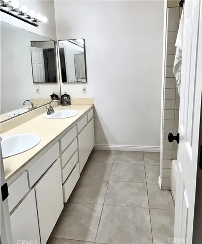 Upstairs hallway bathroom