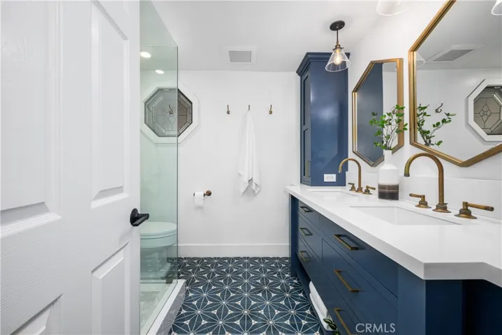 7926 E Garner, Long Beach, California 90808