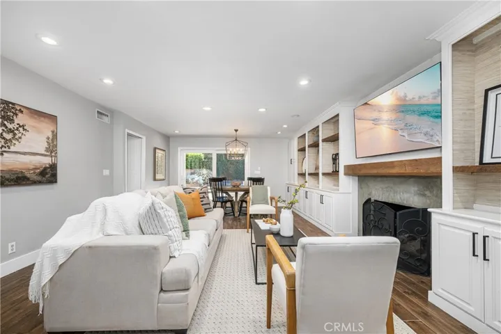7926 E Garner, Long Beach, California 90808