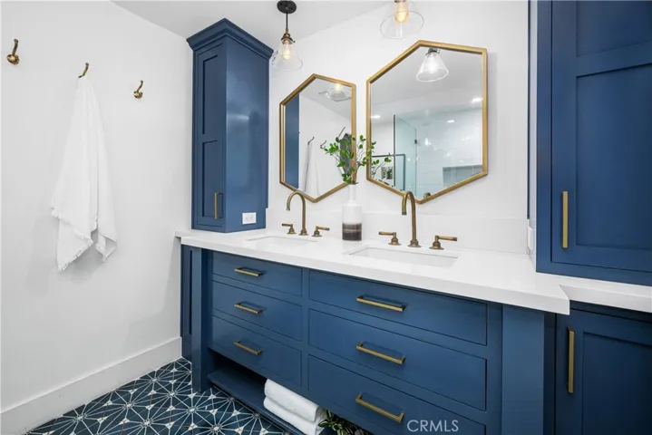 7926 E Garner, Long Beach, California 90808