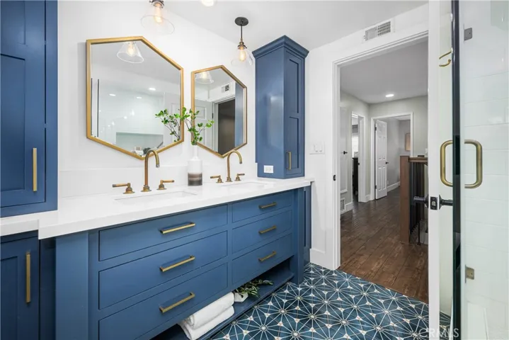 7926 E Garner, Long Beach, California 90808