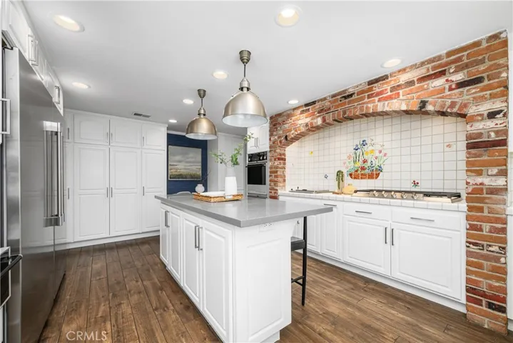 7926 E Garner, Long Beach, California 90808