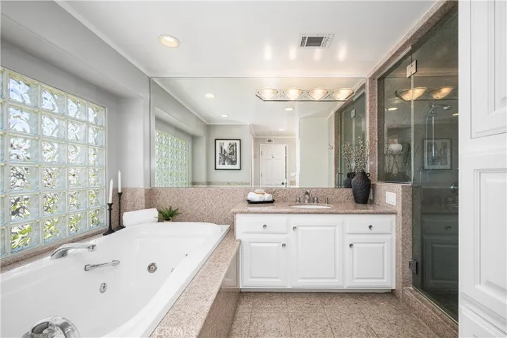 7926 E Garner, Long Beach, California 90808