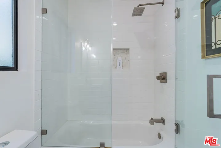 Bathroom in Upper Hallway shar