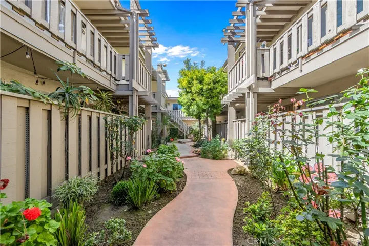 3245 Santa Fe 149, Long Beach, California 90810