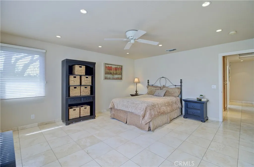 Bedroom 3--southeast corner