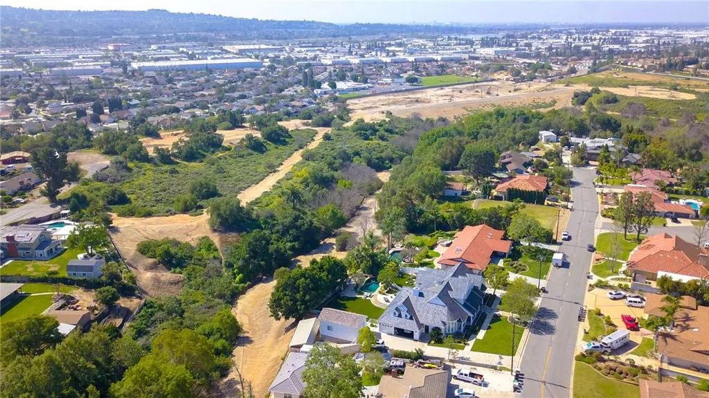 South end of the Yorba Linda Lakebed wilderness area
