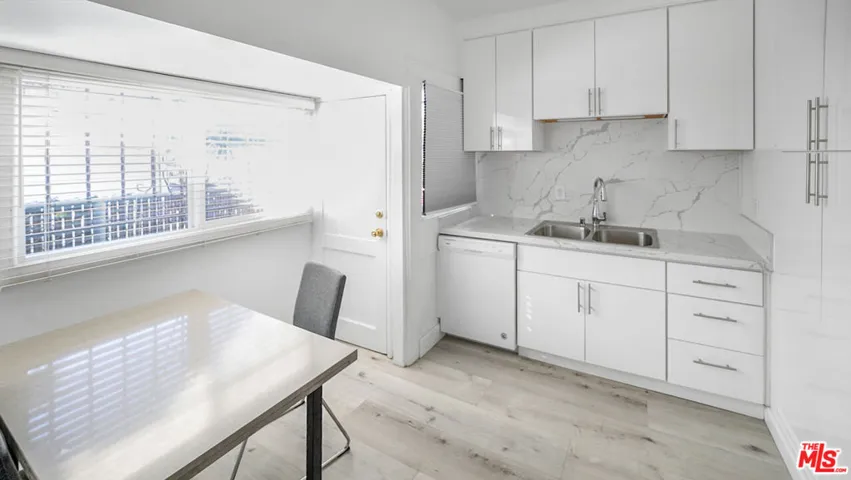 Kitchen (1)