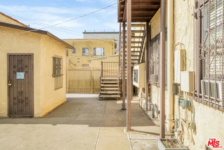 Rear stairwell entry