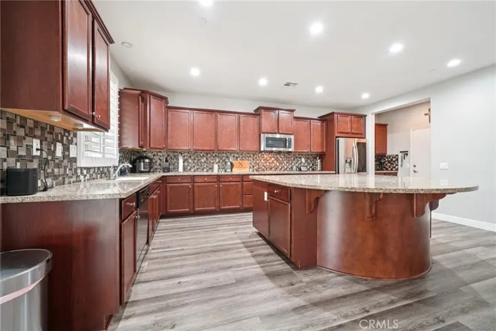 6514 Crescendo Court, Eastvale, California 92880
