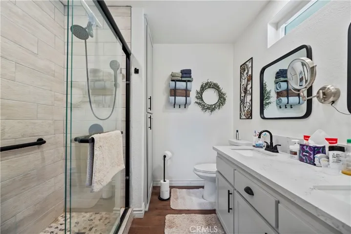 7215 Kourie Way, Oak Hills, California 92344