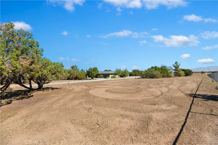7215 Kourie Way, Oak Hills, California 92344